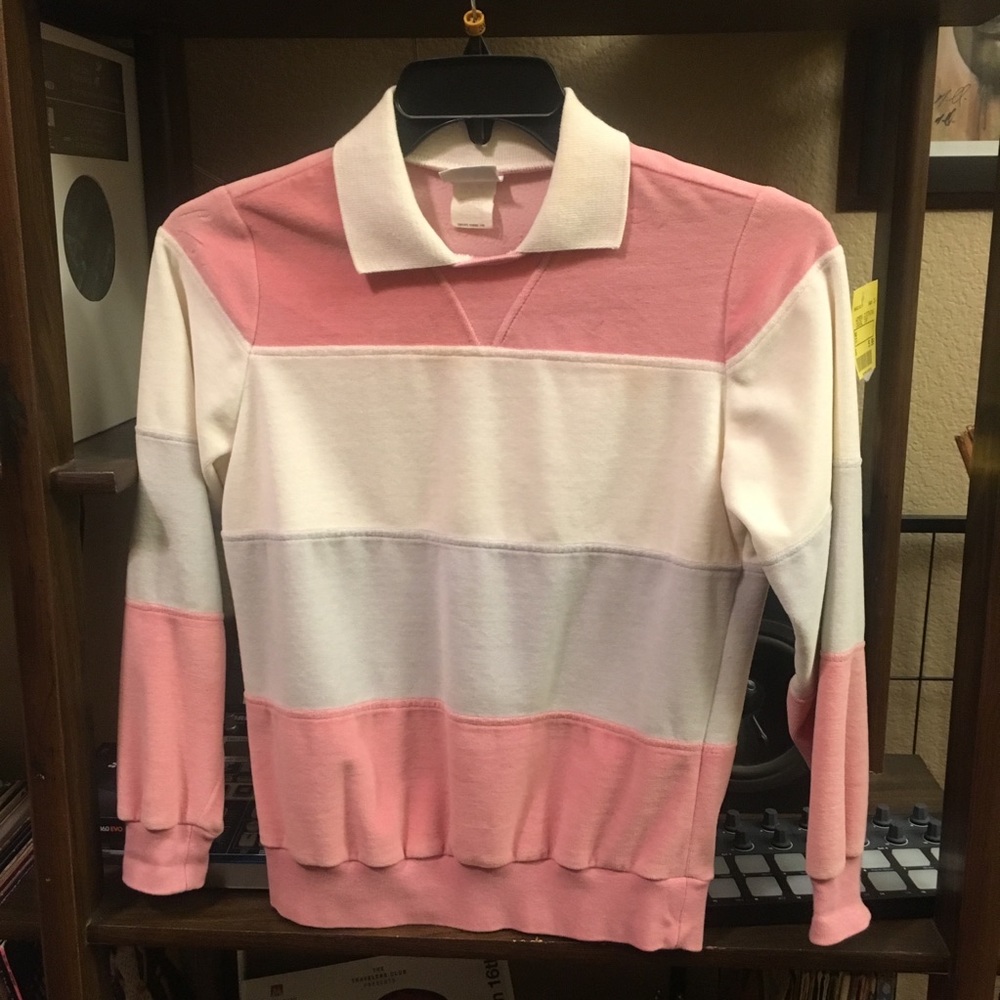 Cute 80s vintage Long Sleeve/collared top.